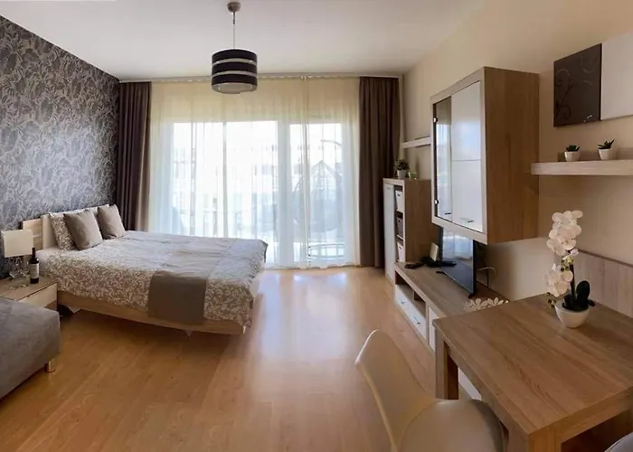 Appartement And *