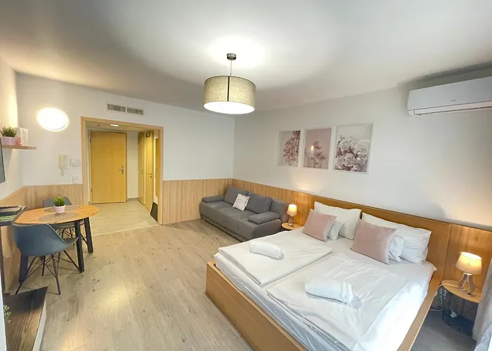Appartement And *